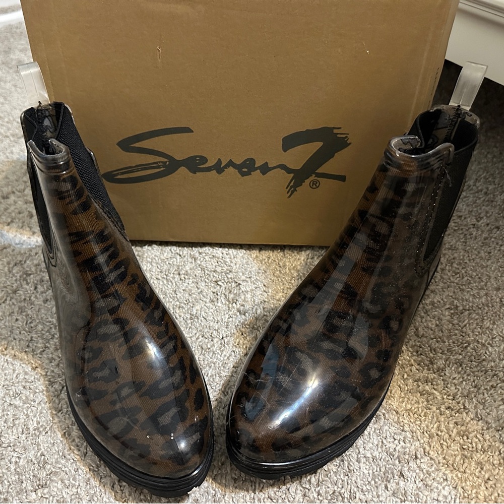 Cheetah print mini rain boots